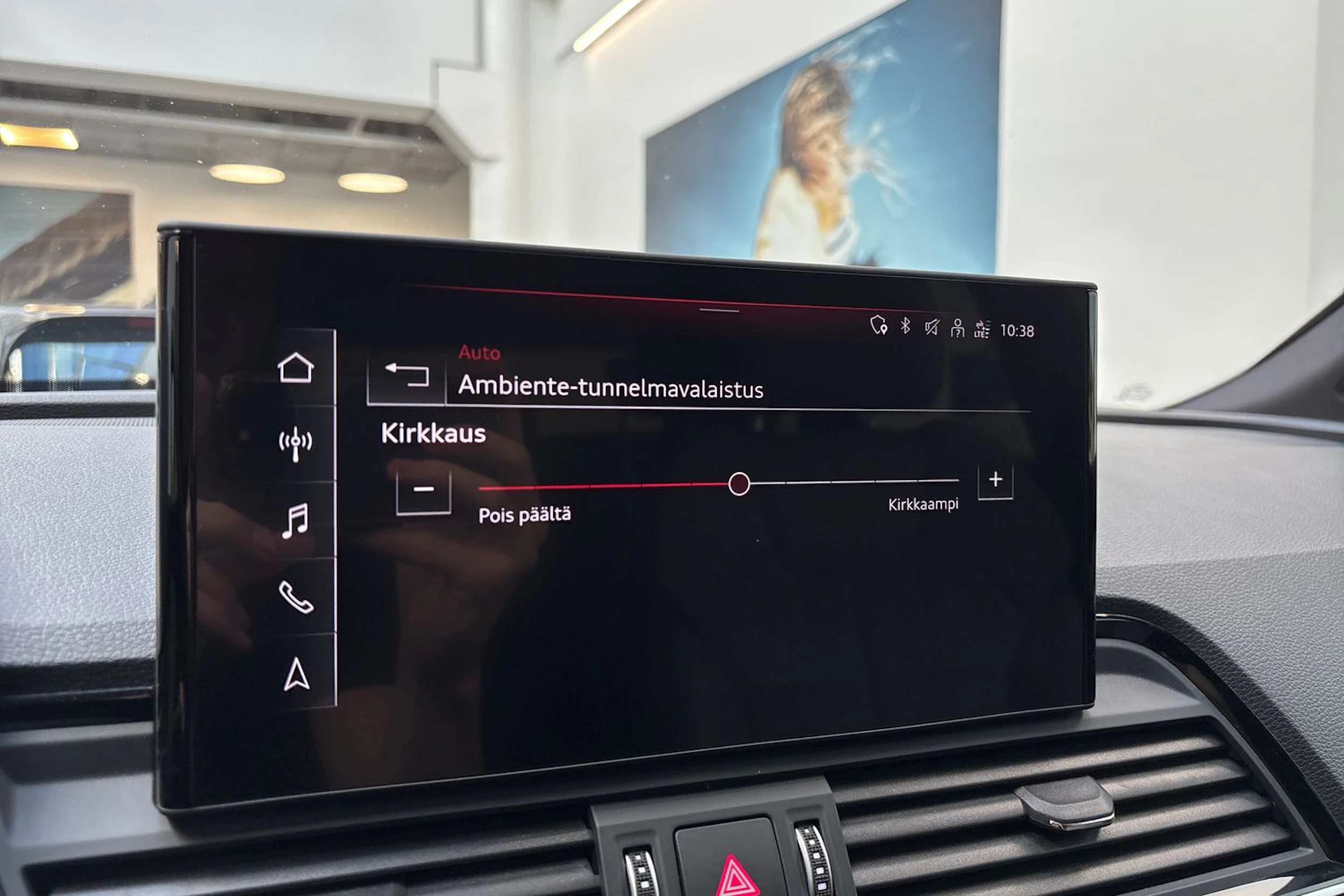 sininen Audi Q5 2023 kuva 25.