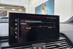 sininen Audi Q5 2023 kuva 25.