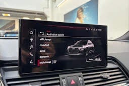 sininen Audi Q5 2023 kuva 26.