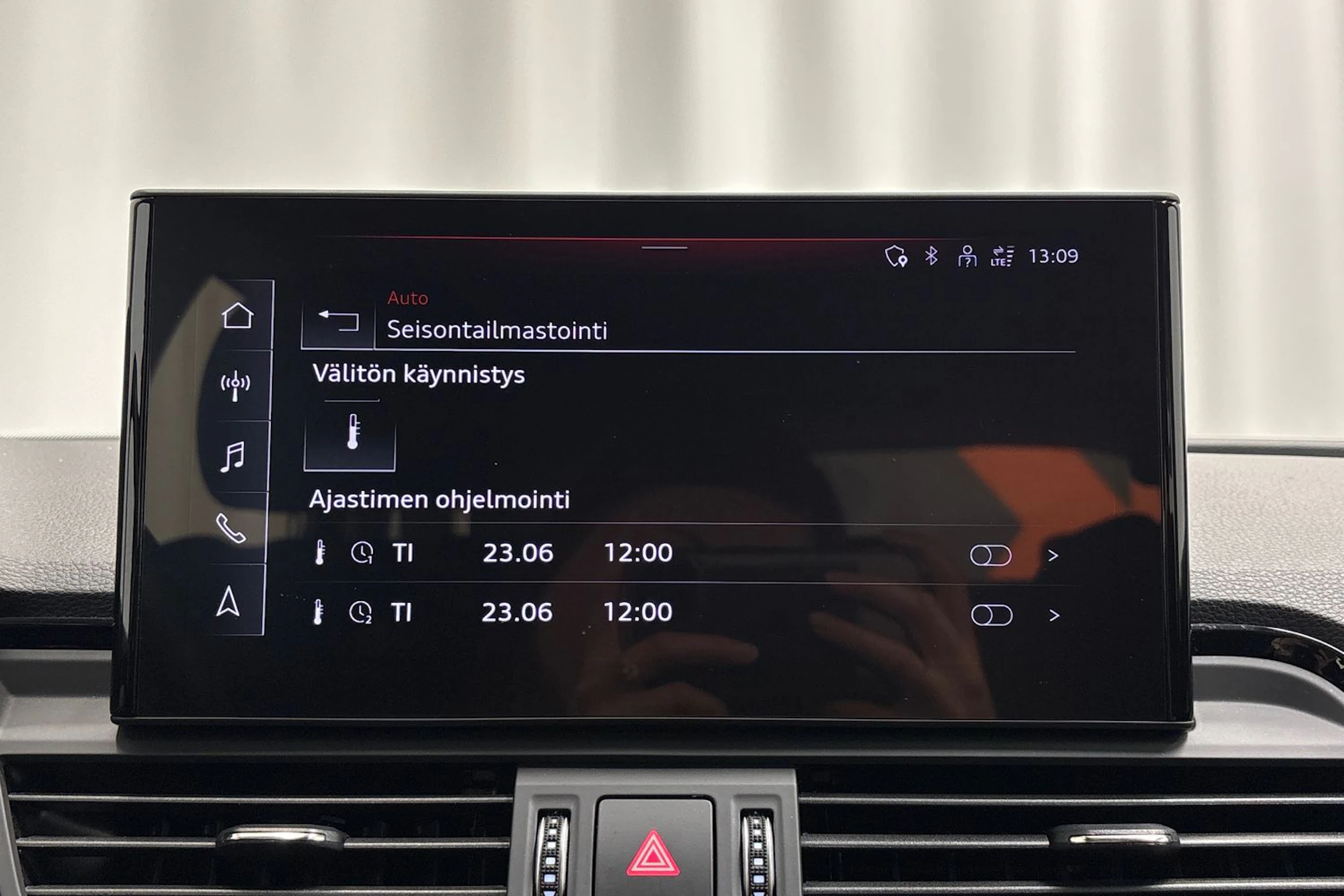 musta Audi Q5 2023 kuva 20.