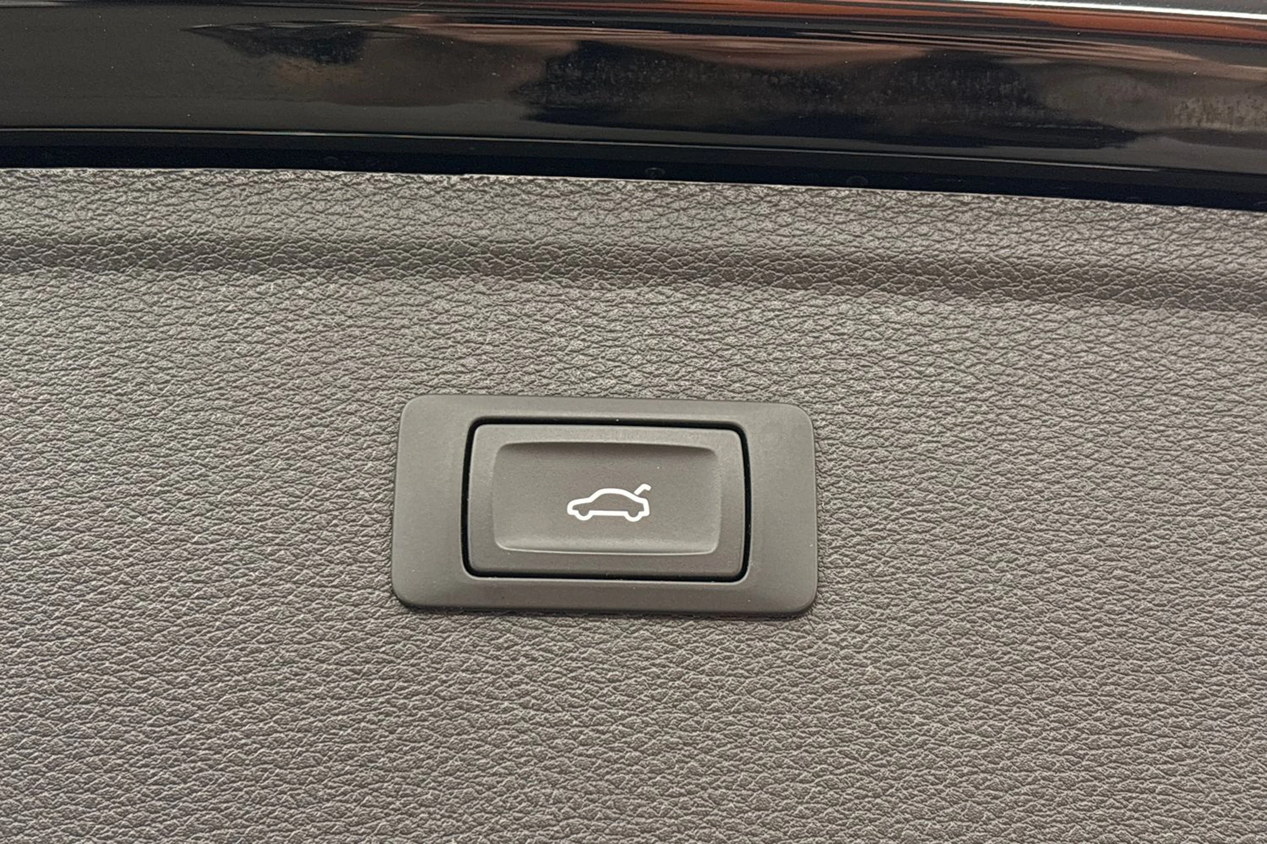 musta Audi Q5 2023 kuva 26.