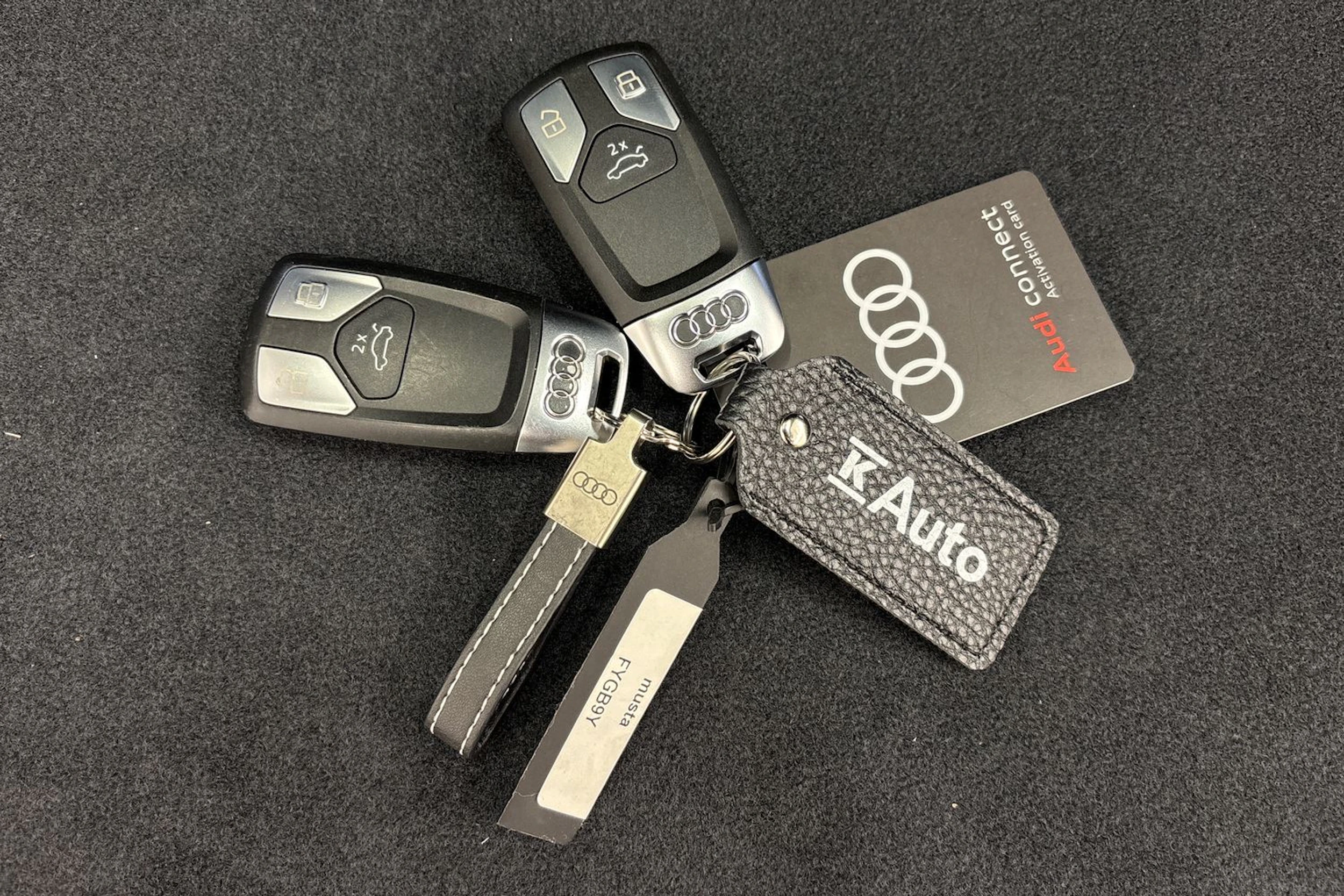 musta Audi Q5 2023 kuva 28.