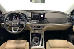 musta Audi Q5 2023 kuva 9.
