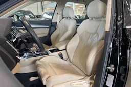musta Audi Q5 2023 kuva 15.