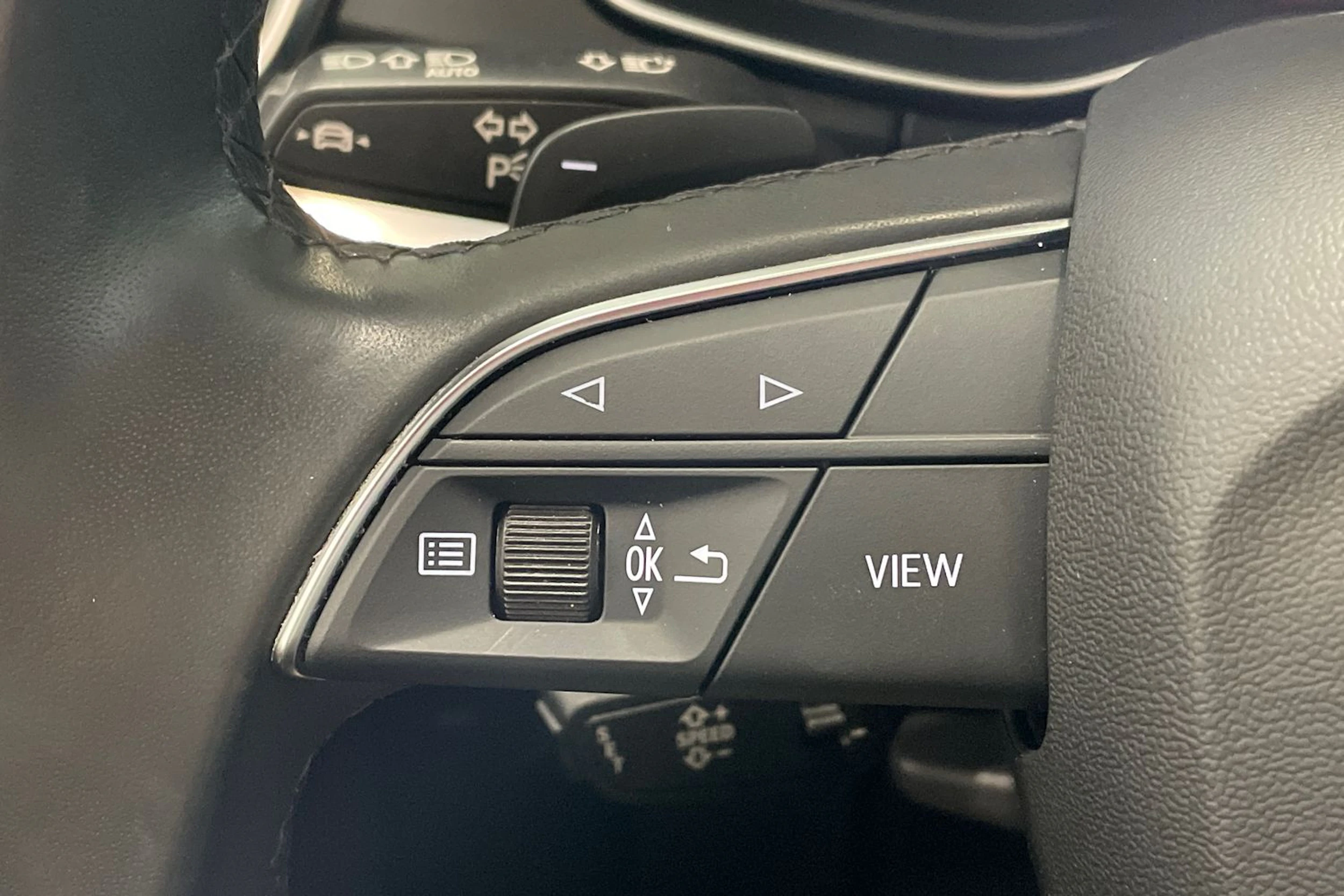 musta Audi Q5 2023 kuva 19.