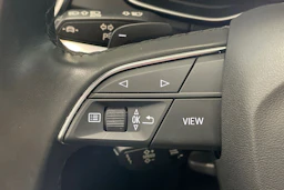 musta Audi Q5 2023 kuva 19.