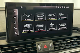 musta Audi Q5 2023 kuva 23.