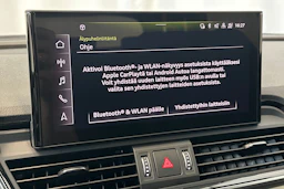 musta Audi Q5 2023 kuva 24.