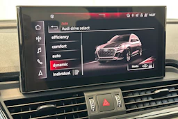 musta Audi Q5 2023 kuva 25.