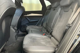 musta Audi Q5 2023 kuva 30.