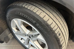musta Audi Q5 2023 kuva 37.