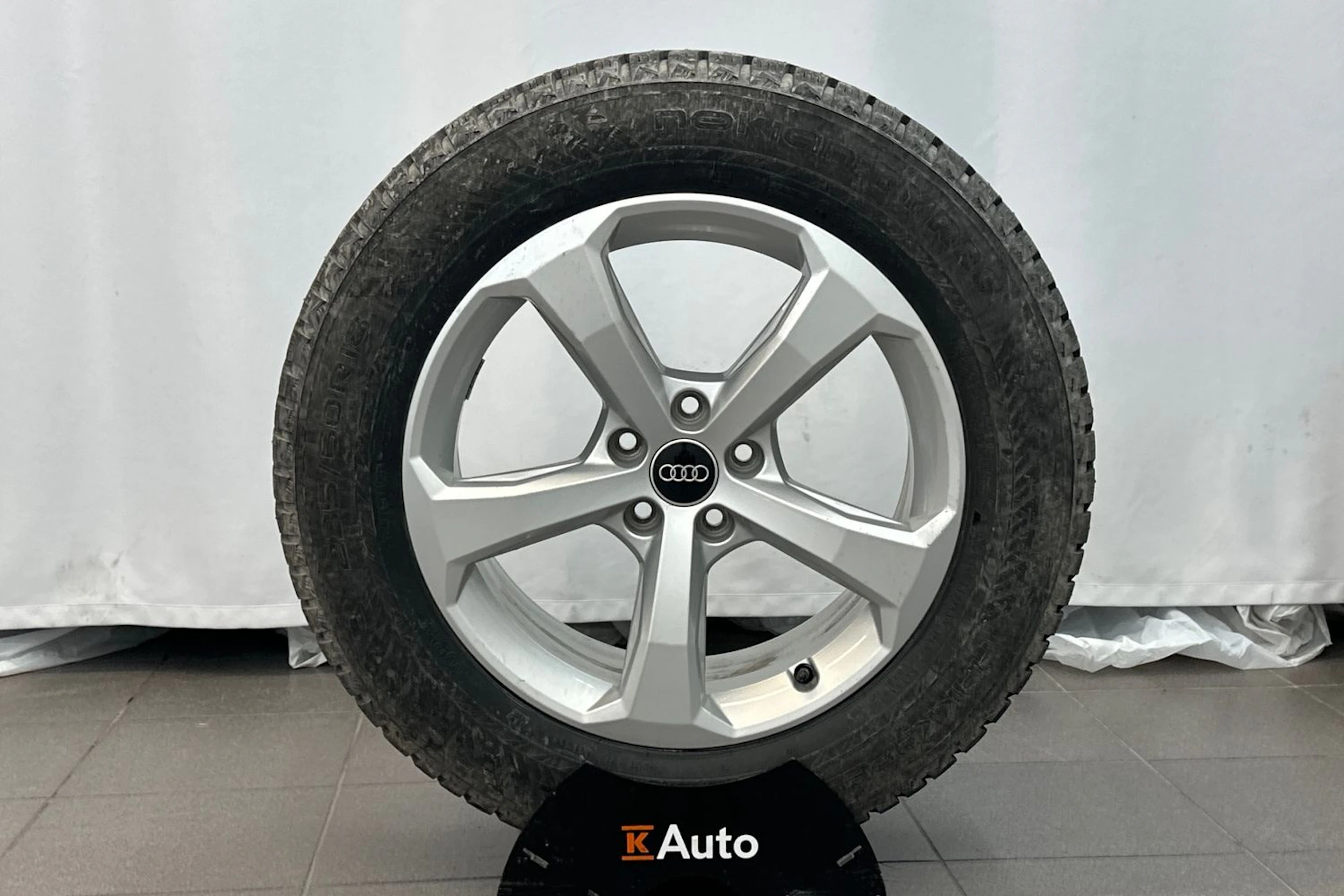 musta Audi Q5 2023 kuva 38.