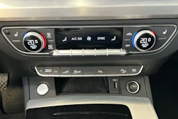 musta Audi Q5 2023 kuva 43.