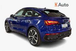 sininen Audi Q5 2023 kuva 3.