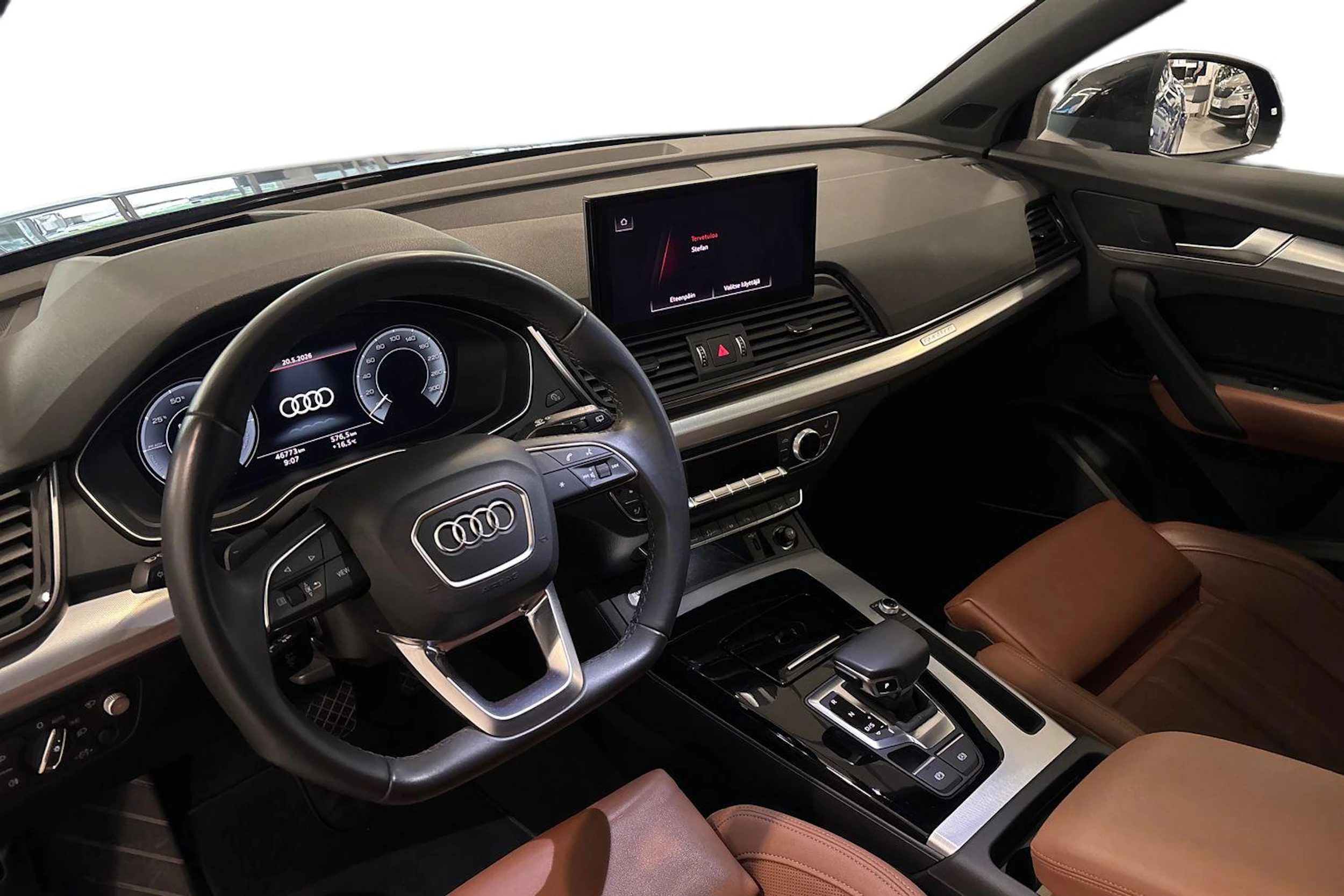 sininen Audi Q5 2023 kuva 8.