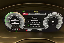 harmaa Audi Q5 2023 kuva 22.