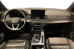 musta Audi Q5 2023 kuva 9.