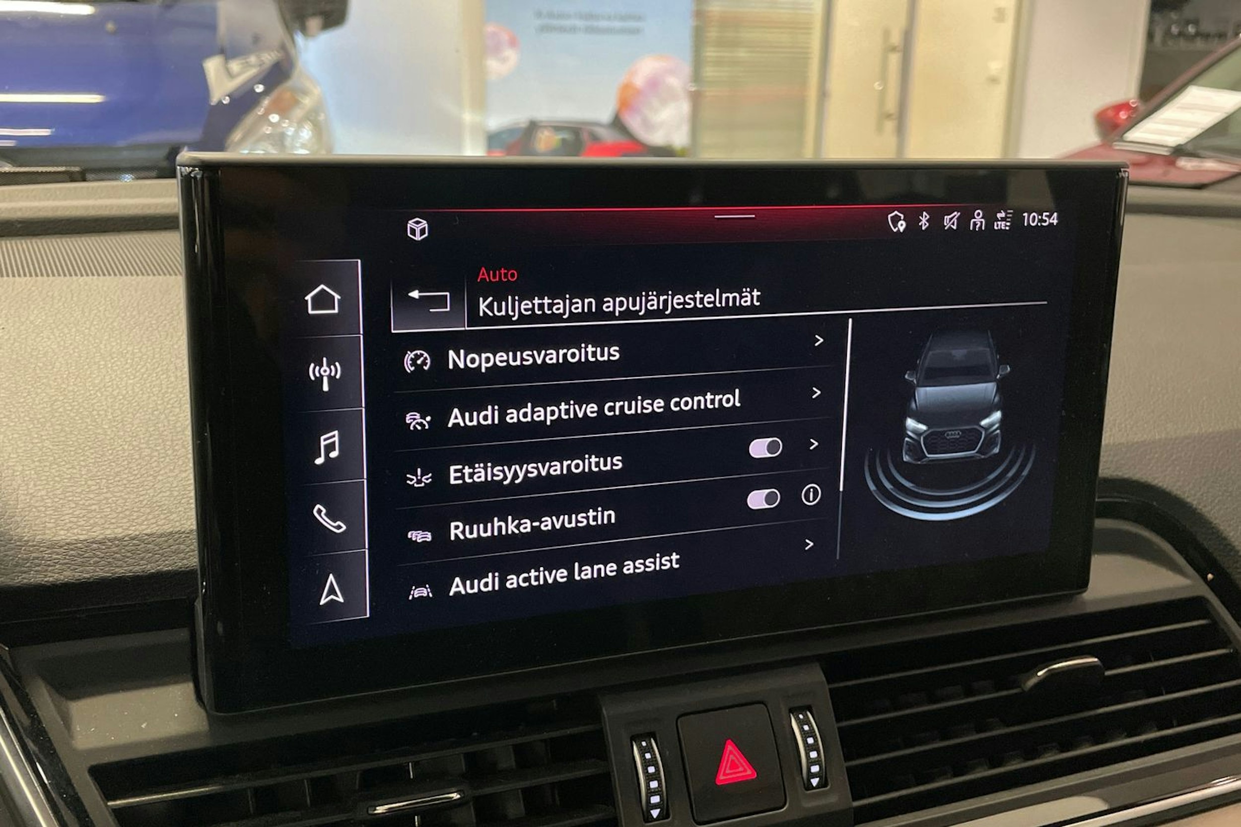 musta Audi Q5 2023 kuva 24.