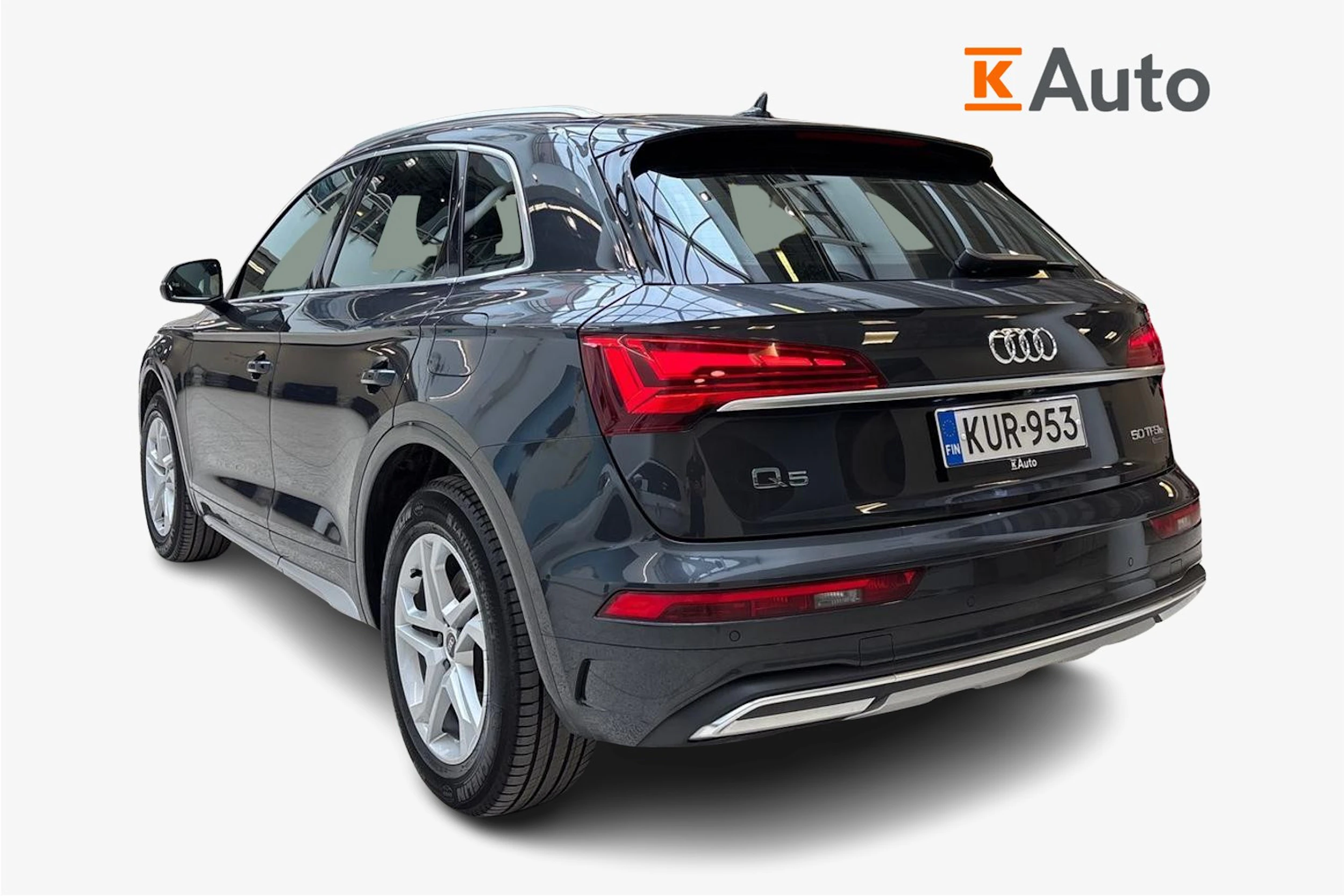 harmaa Audi Q5 2023 kuva 2.