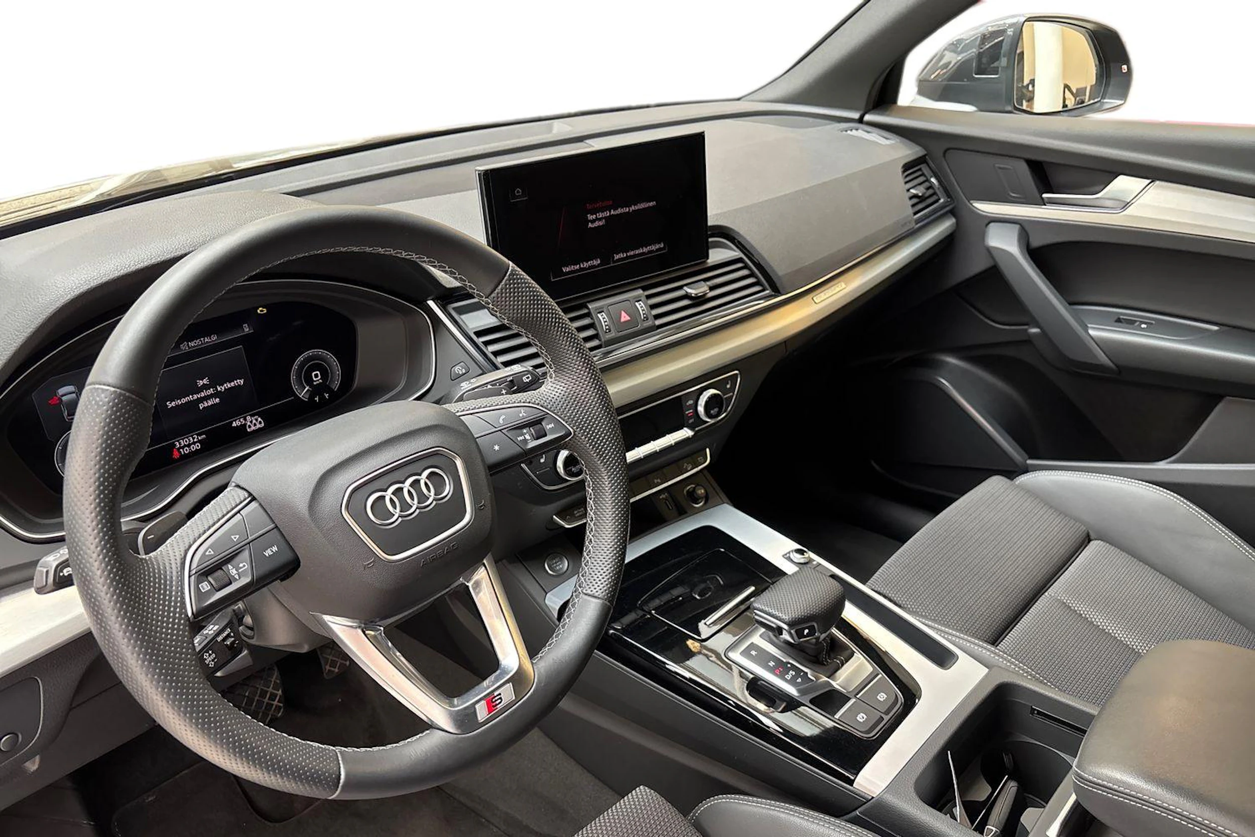 harmaa Audi Q5 2023 kuva 6.