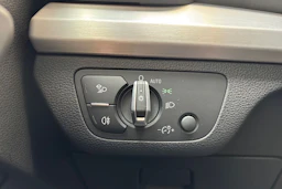 harmaa Audi Q5 2023 kuva 16.