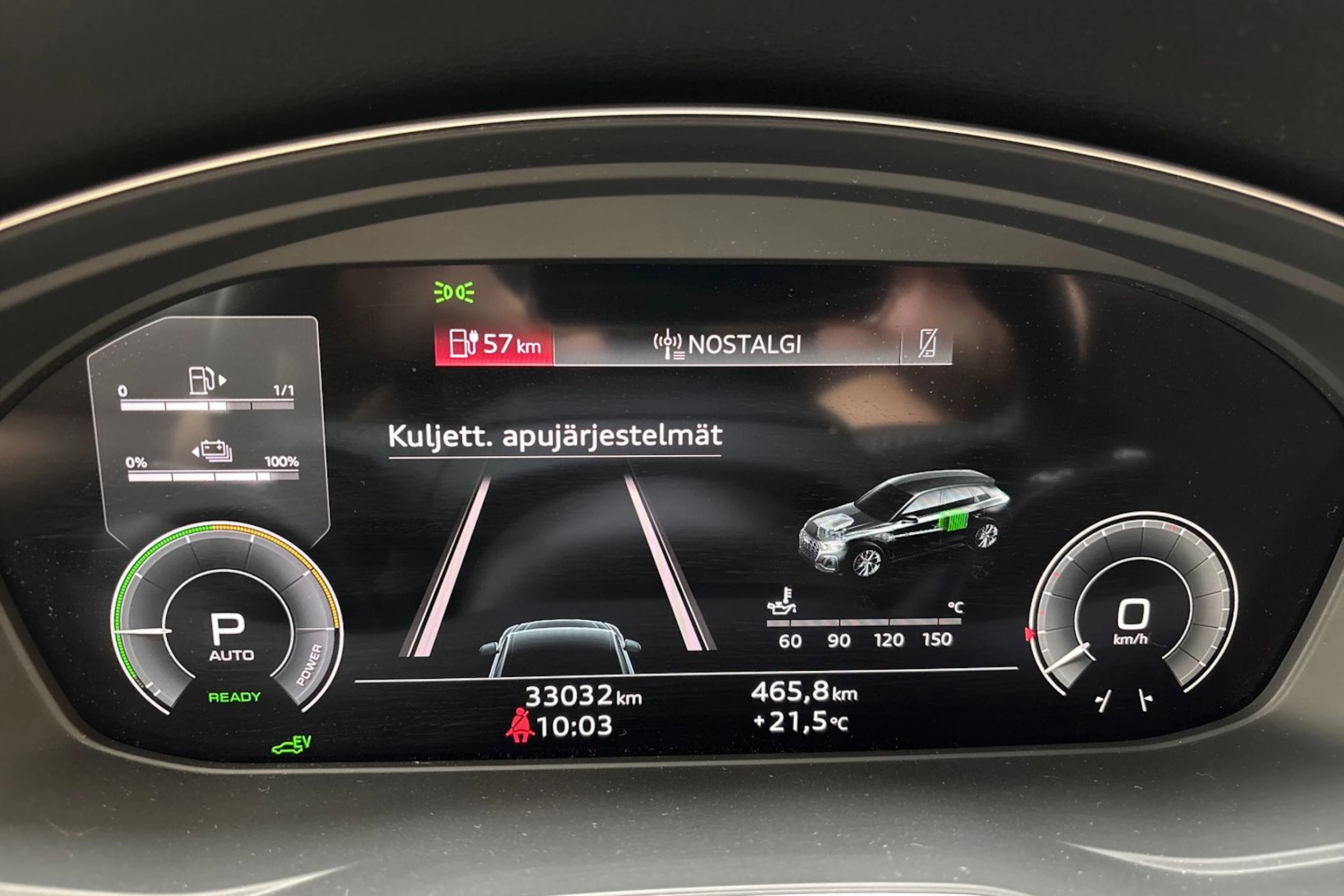harmaa Audi Q5 2023 kuva 18.