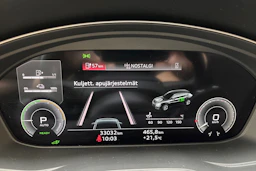 harmaa Audi Q5 2023 kuva 18.