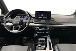 met. harmaa Audi Q5 2023 kuva 9.