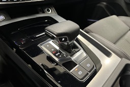 met. harmaa Audi Q5 2023 kuva 25.