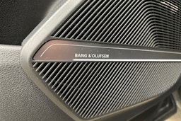 met. harmaa Audi Q5 2023 kuva 26.