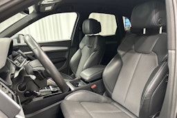 met. harmaa Audi Q5 2023 kuva 27.