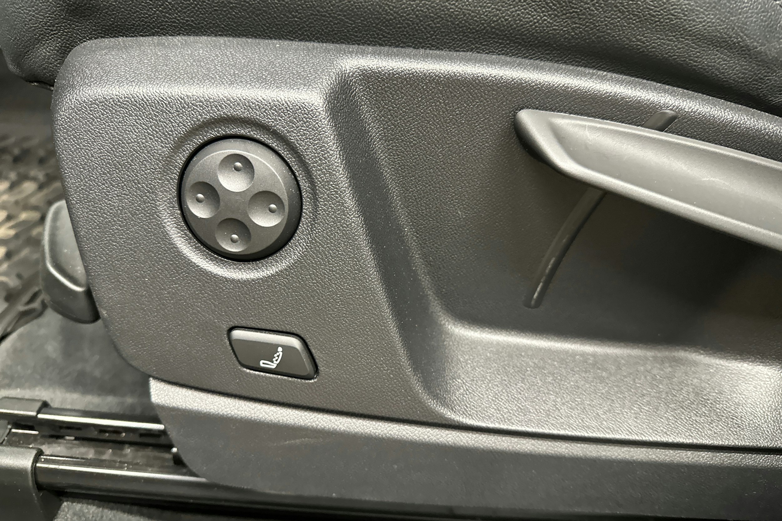 met. harmaa Audi Q5 2023 kuva 28.