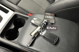 met. harmaa Audi Q5 2023 kuva 33.