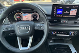 valkoinen Audi Q5 2023 kuva 4.