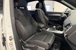 valkoinen Audi Q5 2023 kuva 18.
