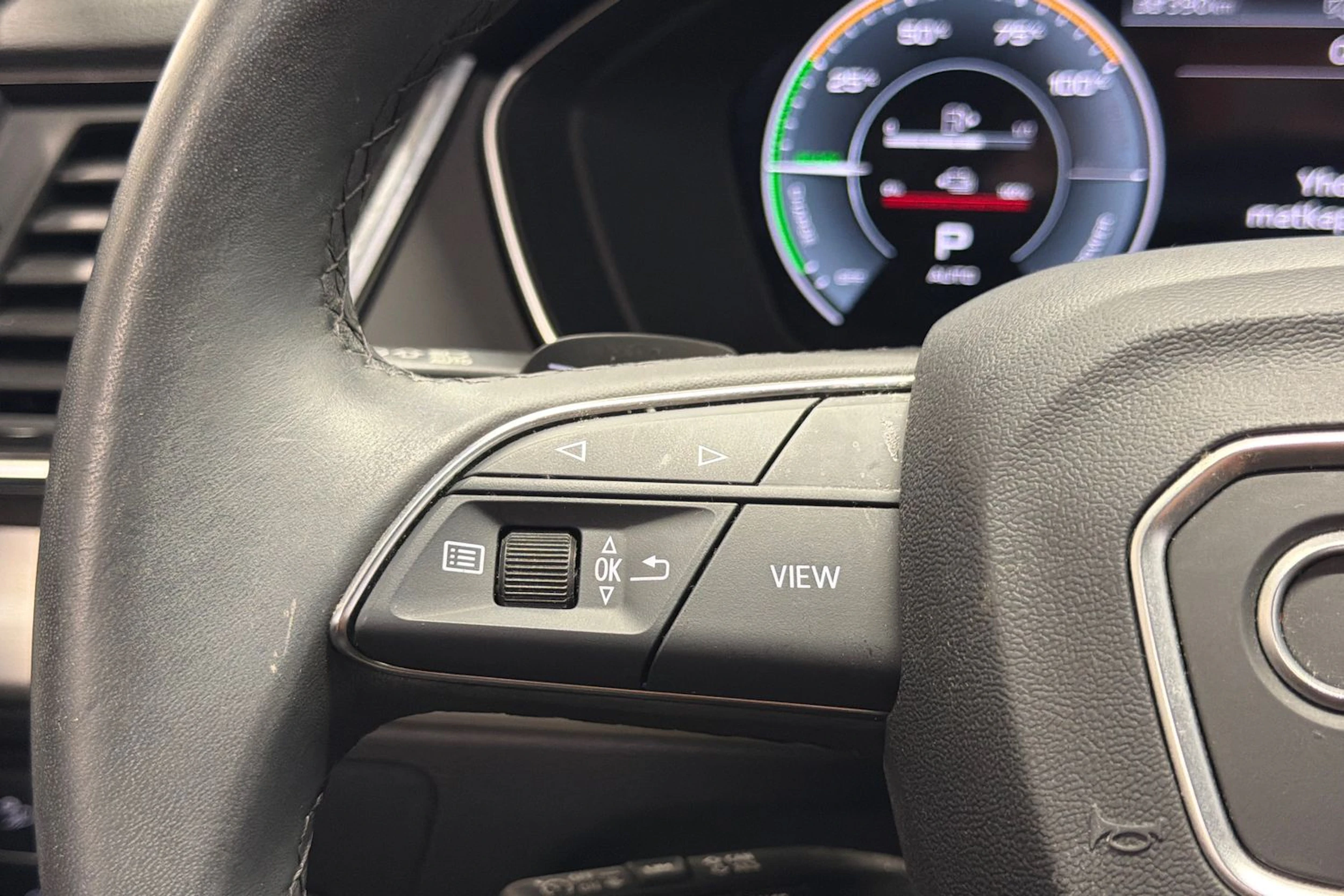 valkoinen Audi Q5 2023 kuva 20.