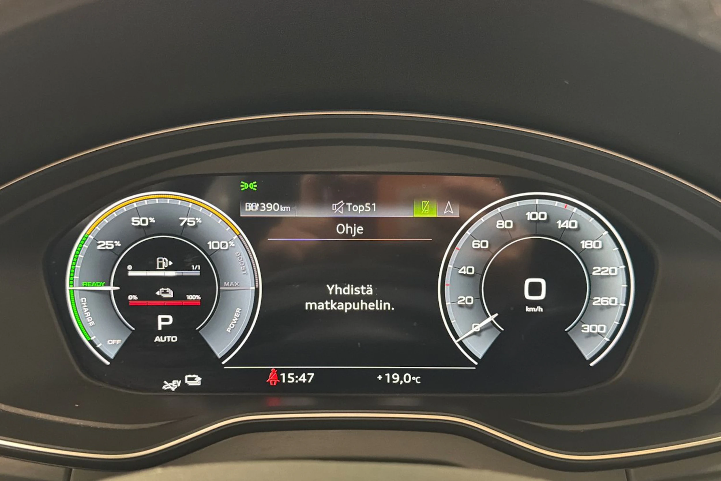 valkoinen Audi Q5 2023 kuva 23.