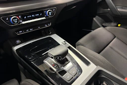 valkoinen Audi Q5 2023 kuva 31.