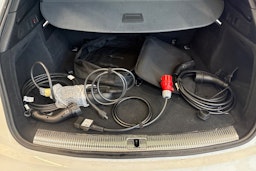 valkoinen Audi Q5 2023 kuva 18.