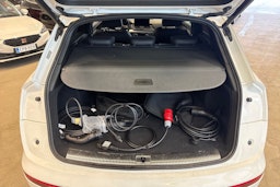 valkoinen Audi Q5 2023 kuva 20.