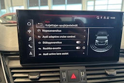 valkoinen Audi Q5 2023 kuva 28.