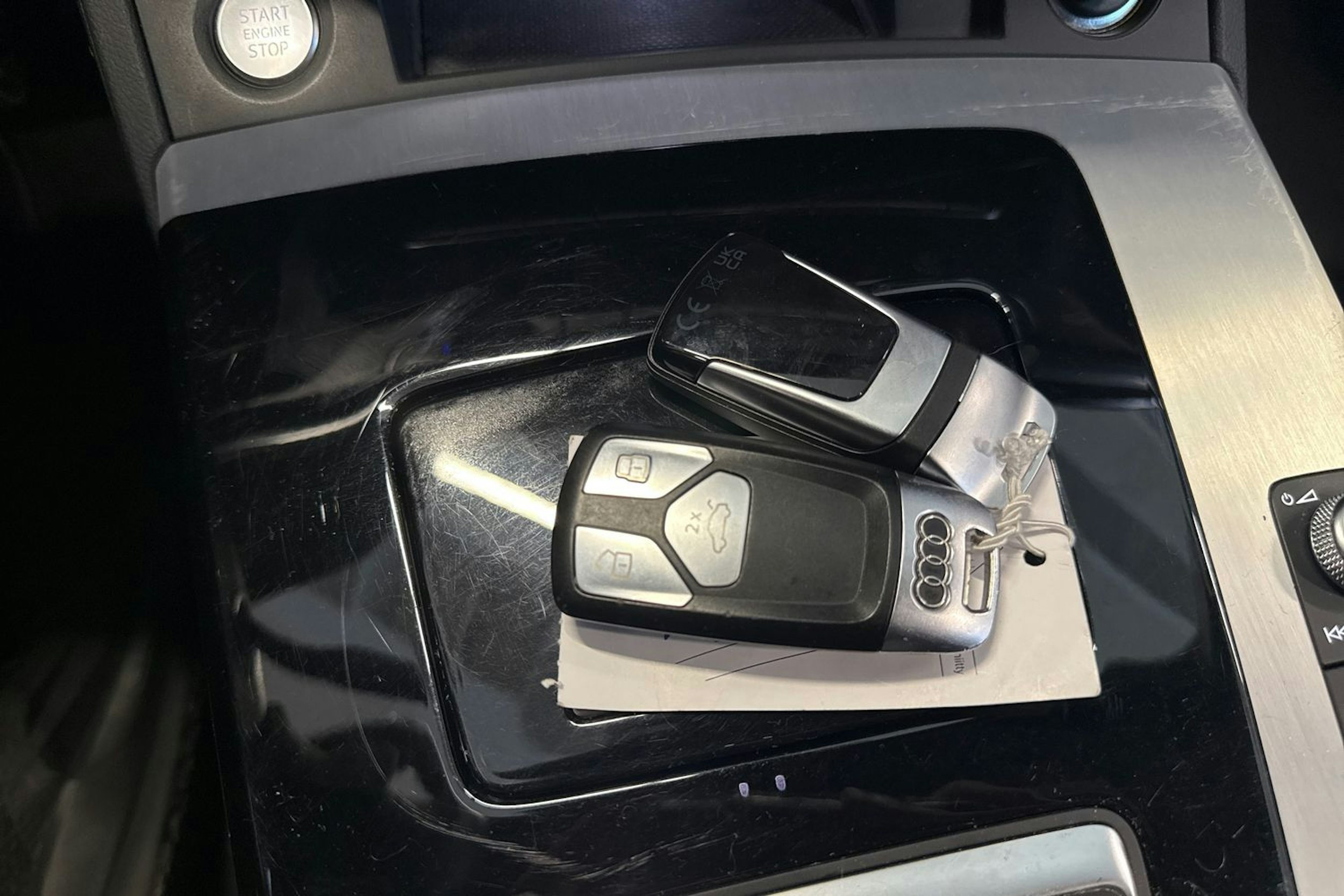 valkoinen Audi Q5 2023 kuva 35.