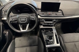 valkoinen Audi Q5 2023 kuva 9.