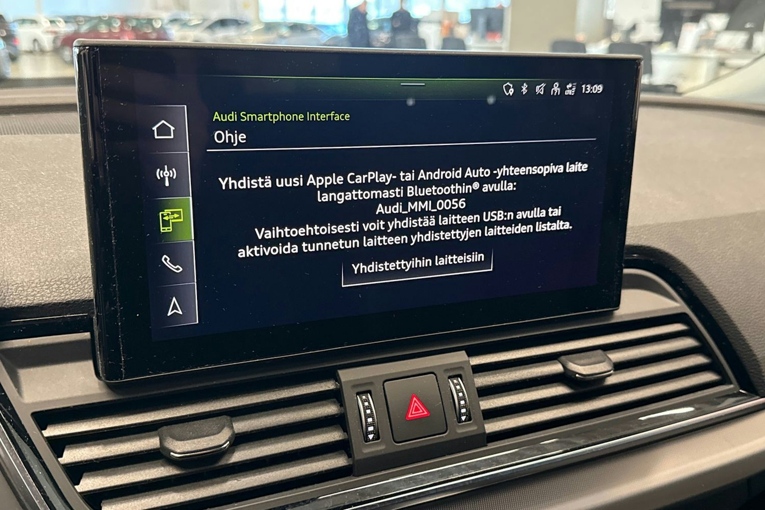 valkoinen Audi Q5 2023 kuva 27.