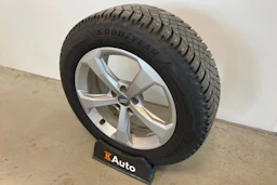 valkoinen Audi Q5 2023 kuva 35.