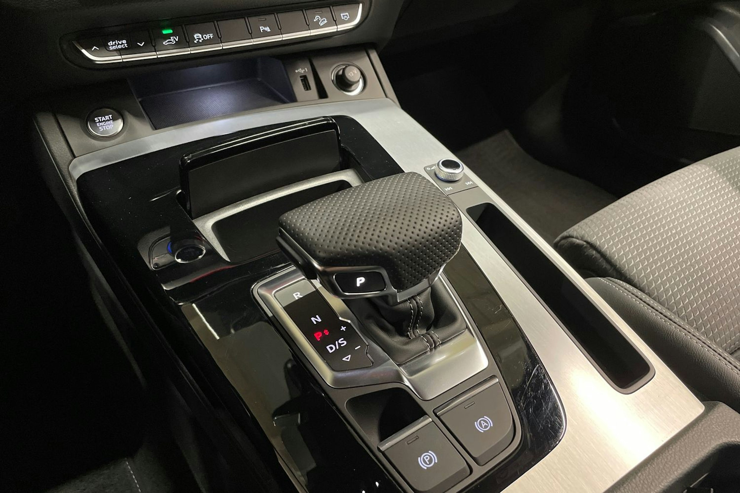 vihreä Audi Q5 2023 kuva 21.