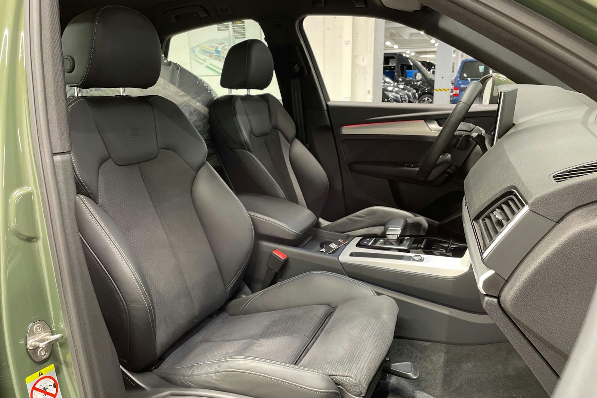 vihreä Audi Q5 2023 kuva 32.