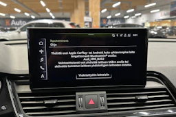 sininen Audi Q5 2023 kuva 13.