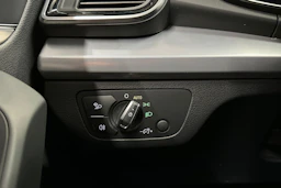 sininen Audi Q5 2023 kuva 23.