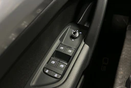 sininen Audi Q5 2023 kuva 24.